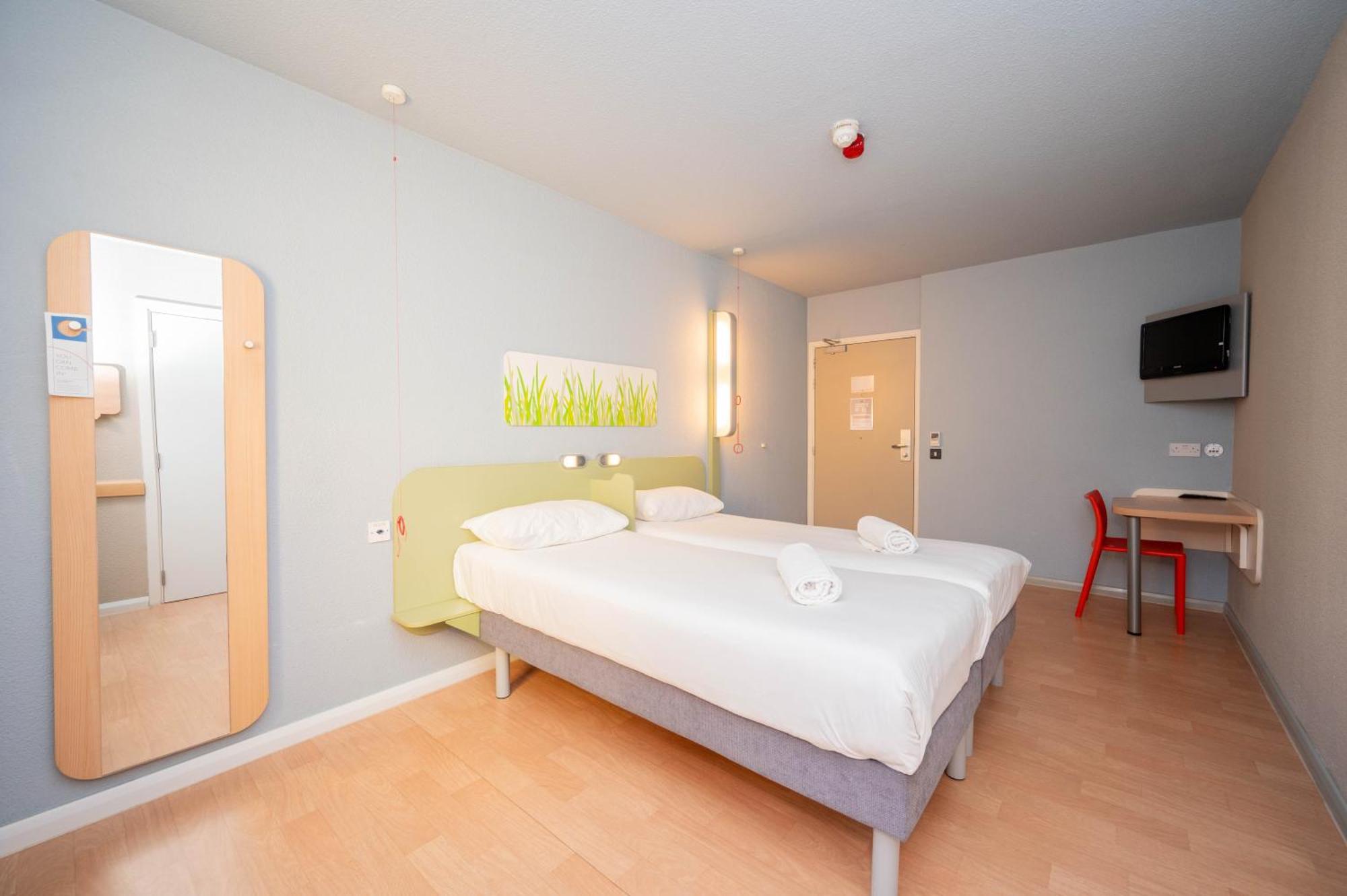 ไอบิส บัดเจ็ต ลอนดอน บาร์คกิง Hotel บาร์คกิ้ง ภายนอก รูปภาพ